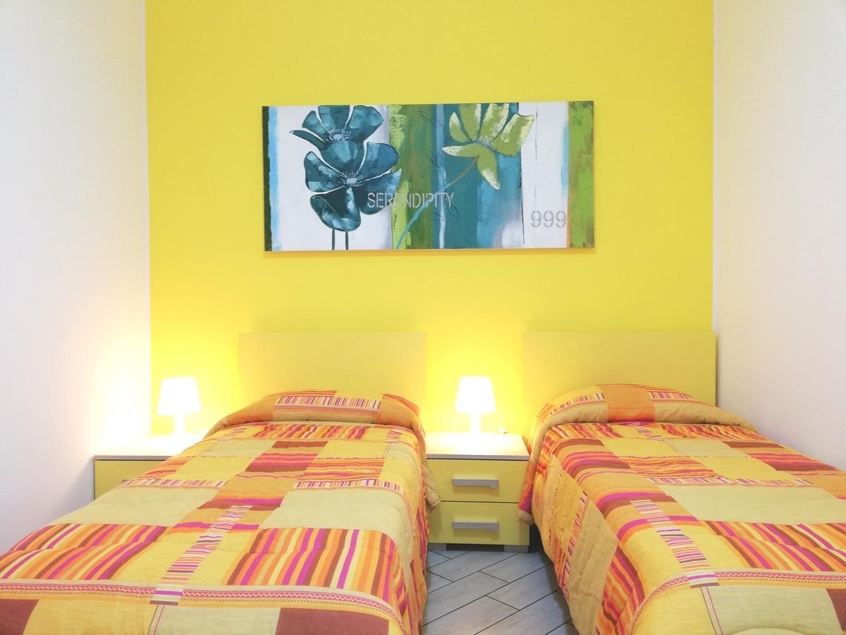 Capo D'Orlando Apartments Екстериор снимка