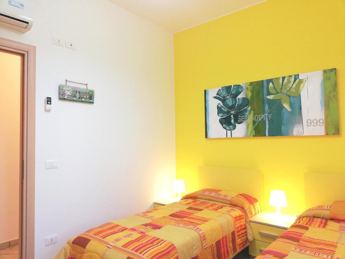Capo D'Orlando Apartments Екстериор снимка